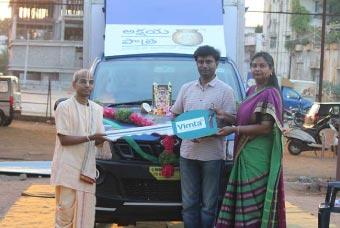 VIMTA labs donates vehicle to Akshaya Patra in Hyderabad